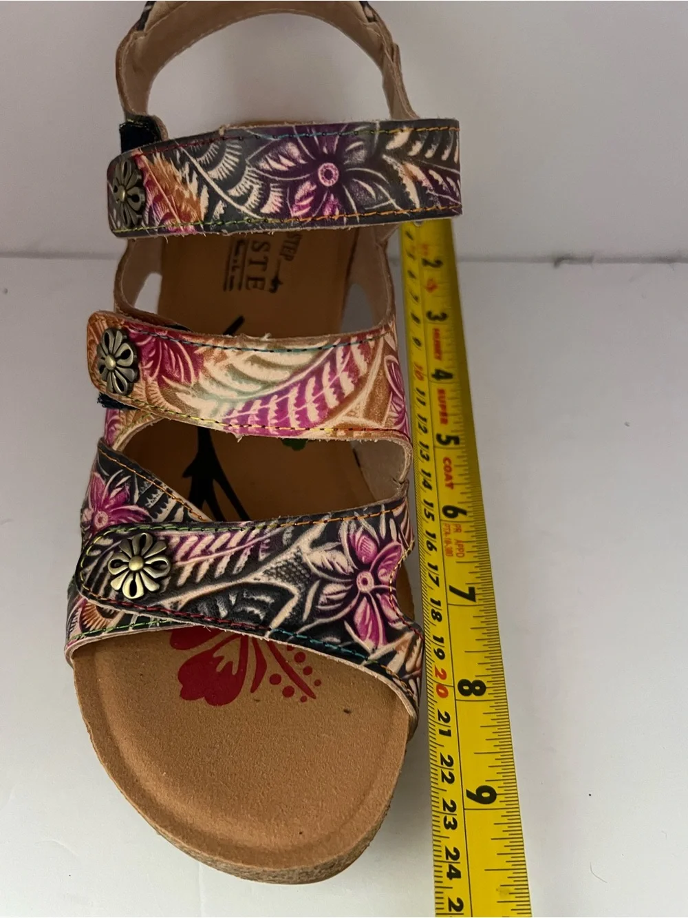 L’Artiste by Spring Step BONVOYAGE Women’s Floral Leather Wedge Sandals – EU 39